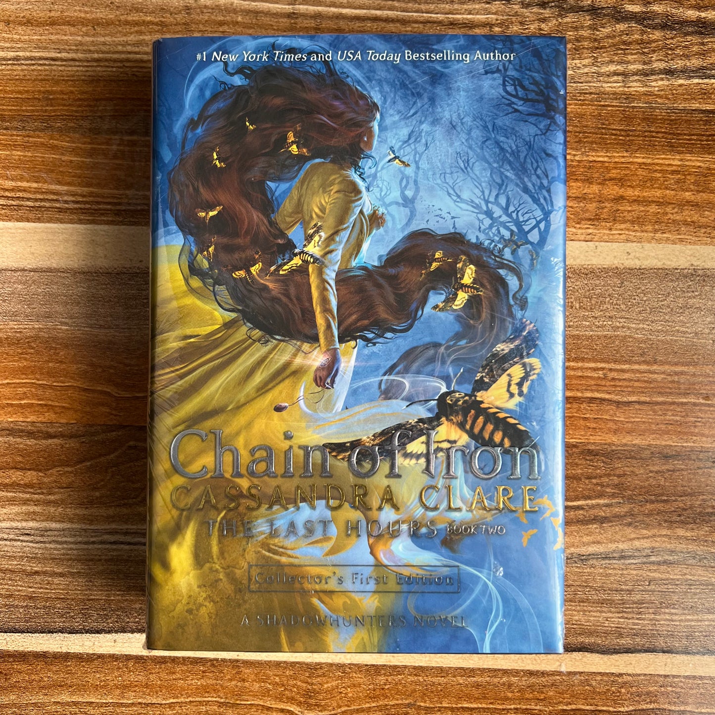 [SALE] Chain Of Iron Collector's First Edition, The Last Hours (Hardcover)